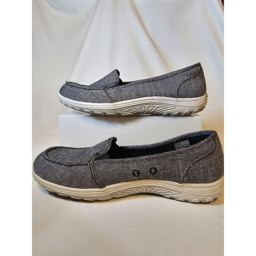 Skechers Womens Slip On Loafers Gray Relaxed Fit Air Cooled Memory Foam US 10